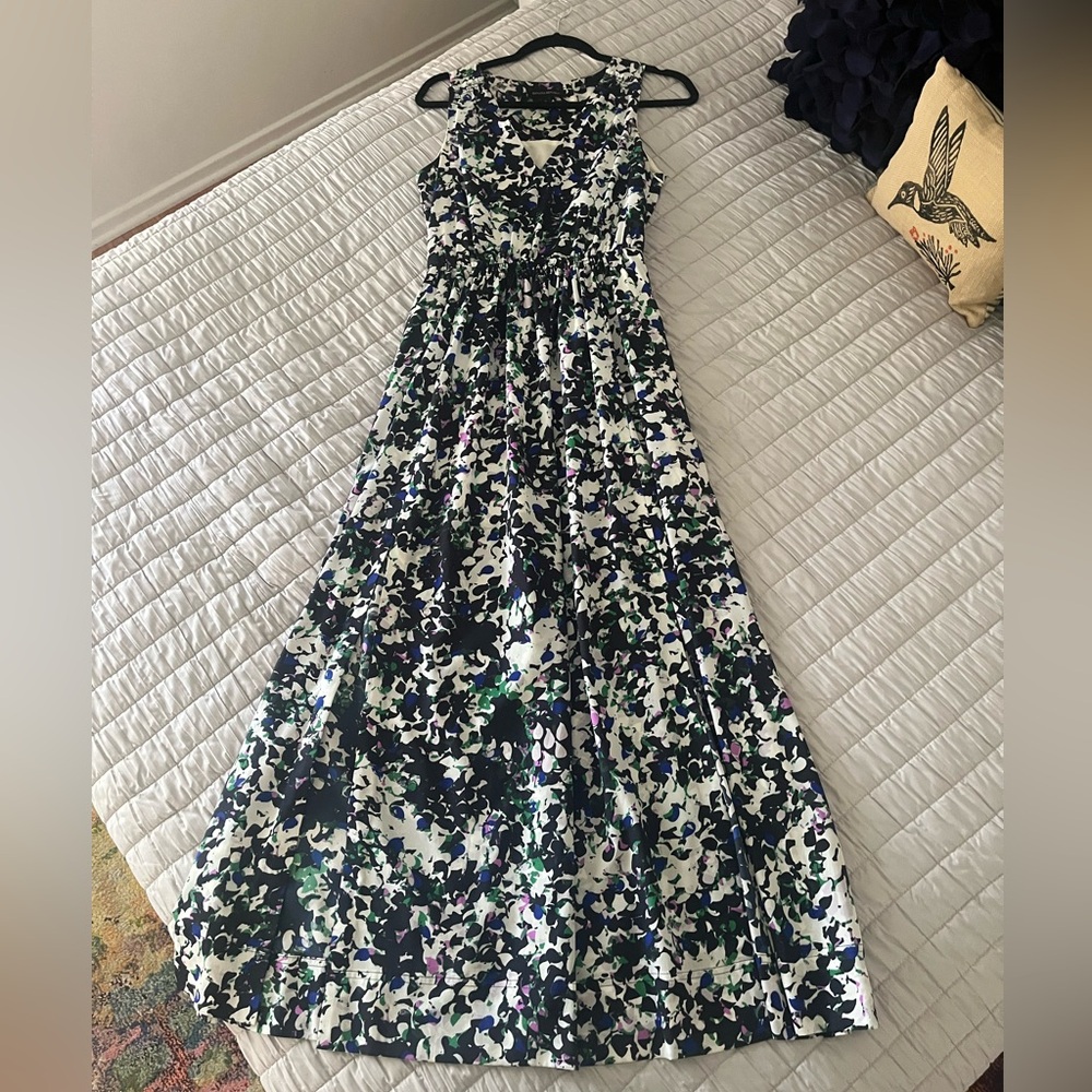 Banana Republic Sleeveless V-Neck Maxi Sundress